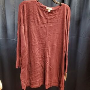 Women's Burgundy Top